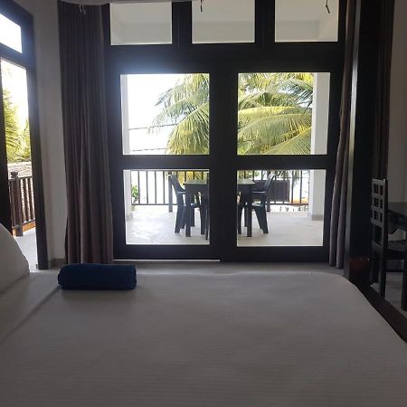 Sea Waves hiriketiya Otel Dikwella Dış mekan fotoğraf