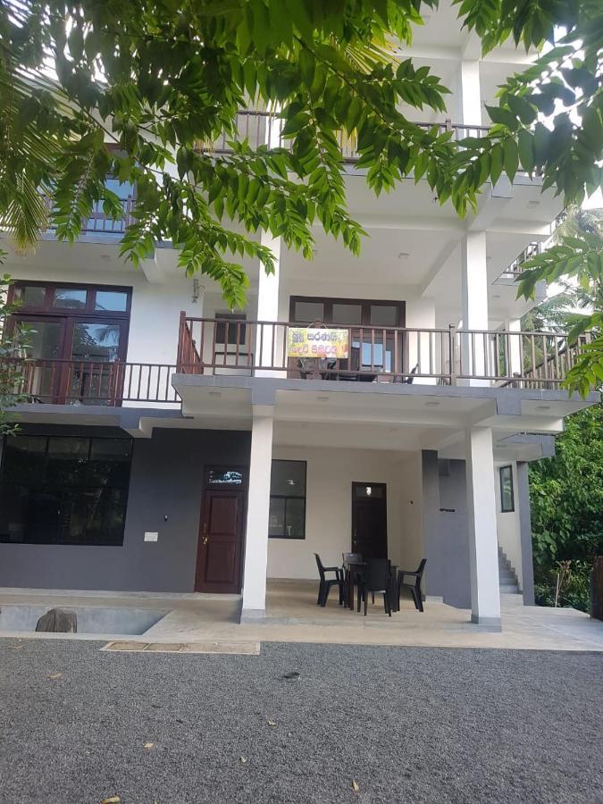 Sea Waves hiriketiya Otel Dikwella Dış mekan fotoğraf