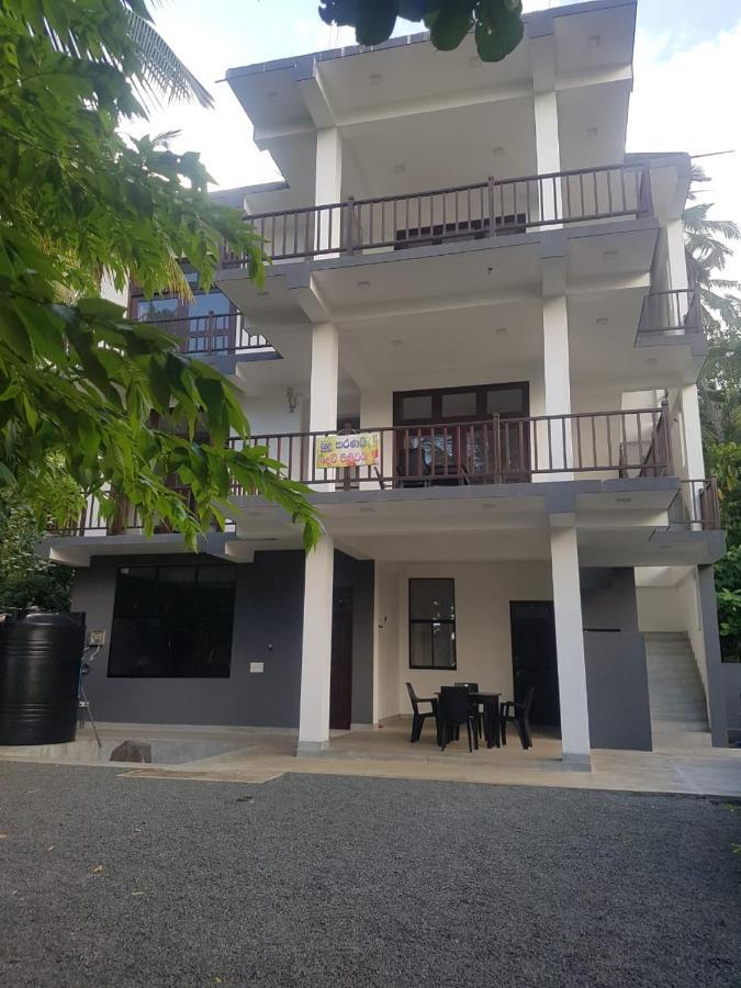 Sea Waves hiriketiya Otel Dikwella Dış mekan fotoğraf