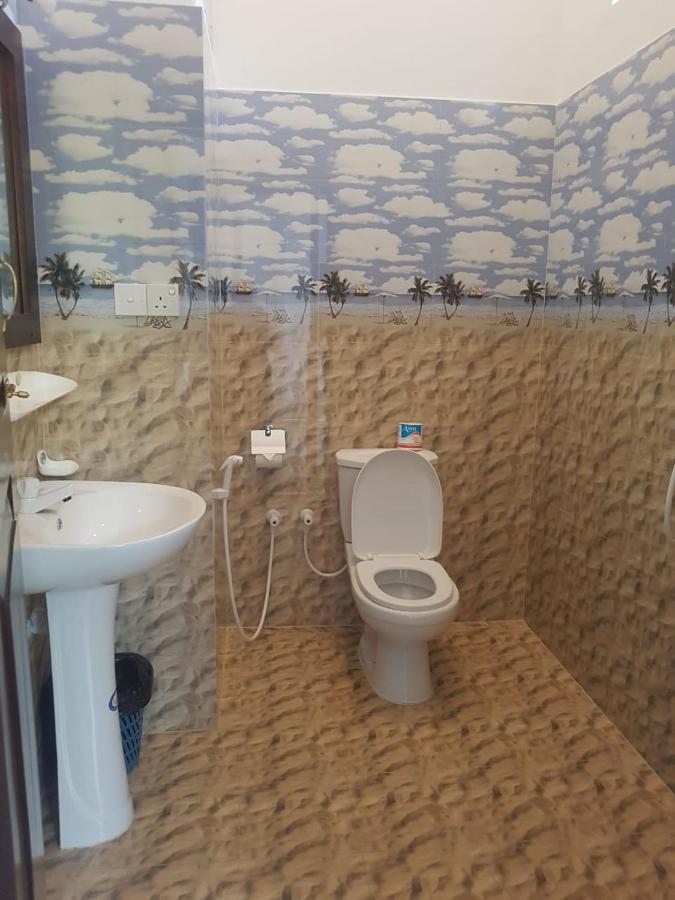 Sea Waves hiriketiya Otel Dikwella Dış mekan fotoğraf