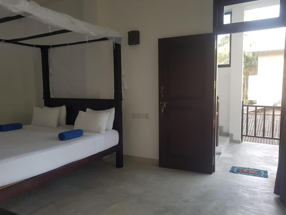 Sea Waves hiriketiya Otel Dikwella Dış mekan fotoğraf
