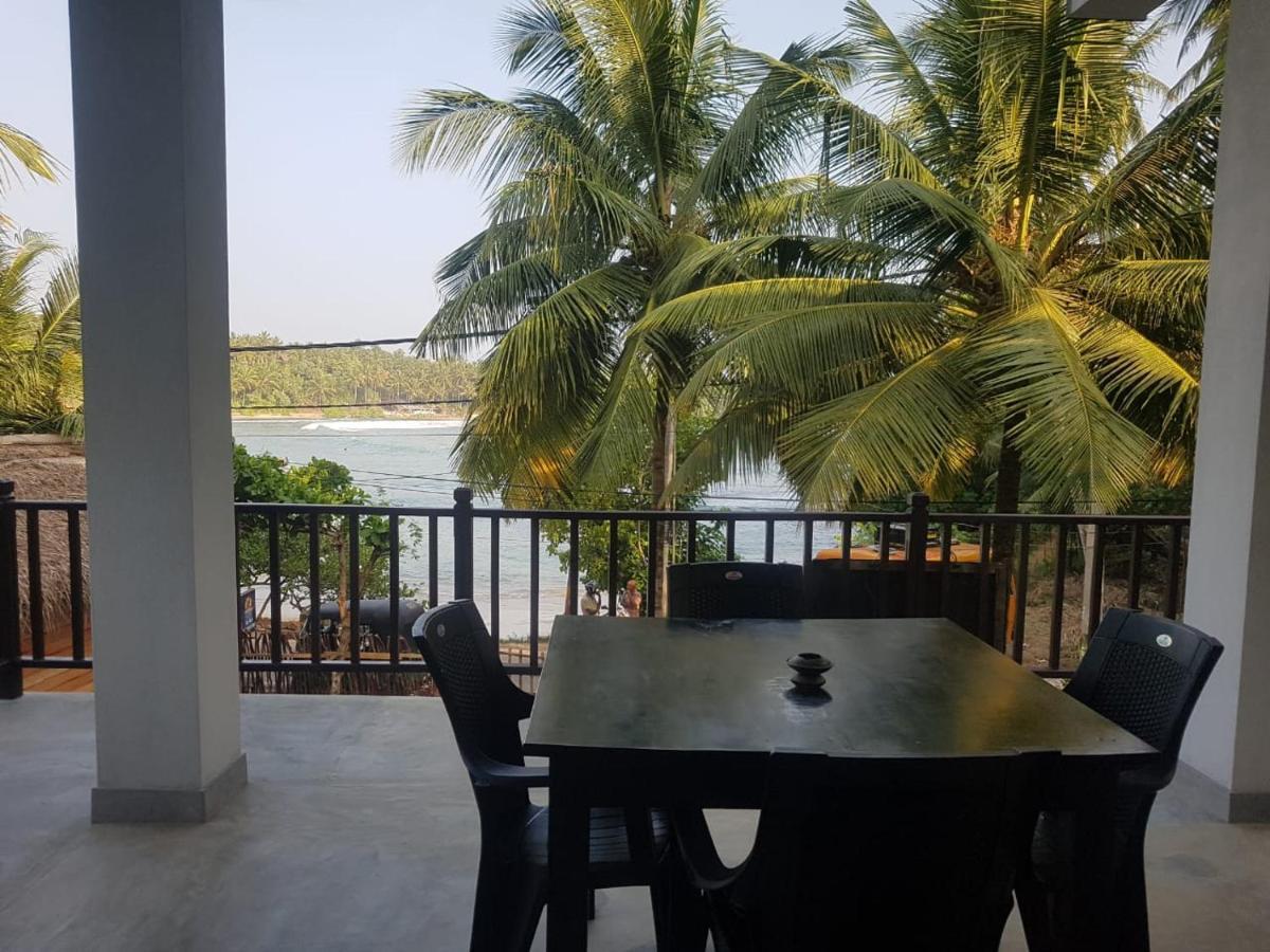Sea Waves hiriketiya Otel Dikwella Dış mekan fotoğraf