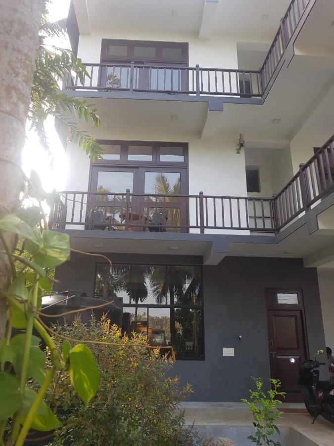 Sea Waves hiriketiya Otel Dikwella Dış mekan fotoğraf