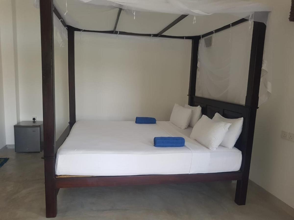 Sea Waves hiriketiya Otel Dikwella Dış mekan fotoğraf