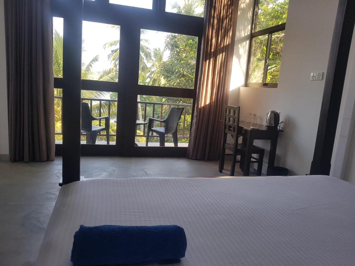 Sea Waves hiriketiya Otel Dikwella Dış mekan fotoğraf