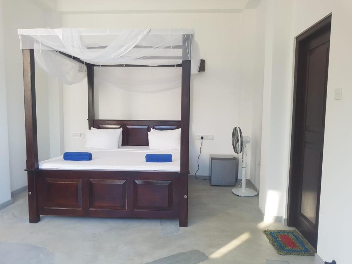 Sea Waves hiriketiya Otel Dikwella Dış mekan fotoğraf