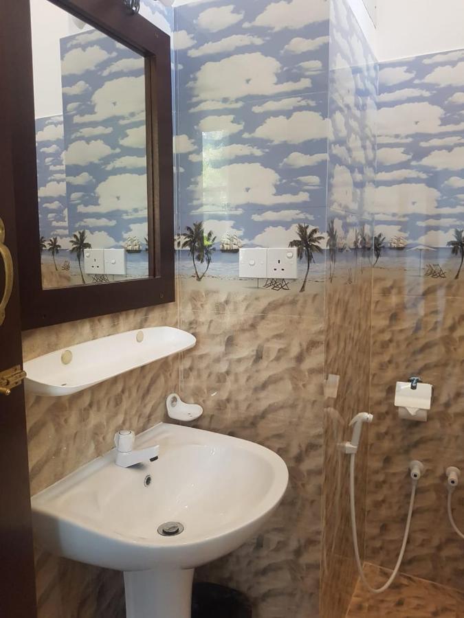 Sea Waves hiriketiya Otel Dikwella Dış mekan fotoğraf